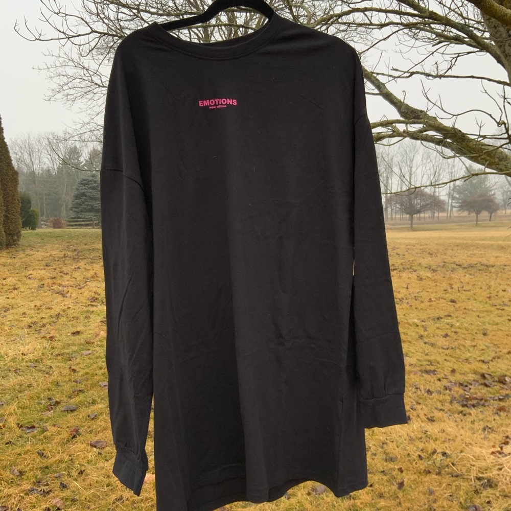 Simons Twik Graphic T Shirt Dress Black with Pink size L new with tags - Picture 2 of 8